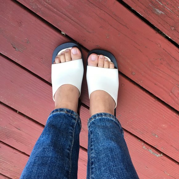 White Tommy Hilfiger square toe chunky block heel sandals - Picture 8 of 9